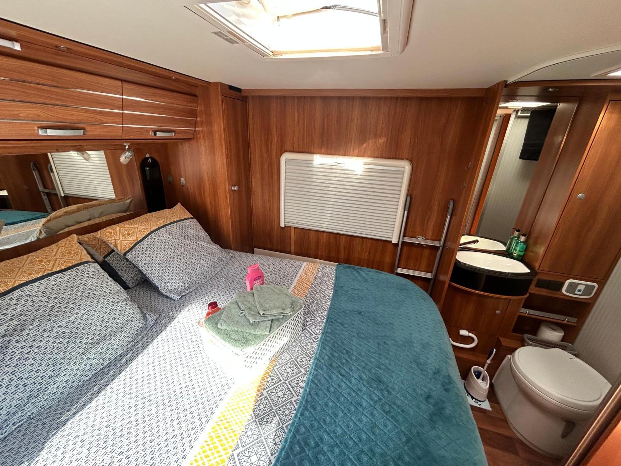 Terrain De Loisirs En Plein Centre De Lievin Camping Car Exterior foto